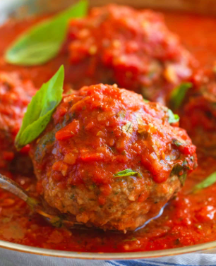 2 MEAT BALLS WITH PAPRIKA SAUCE
